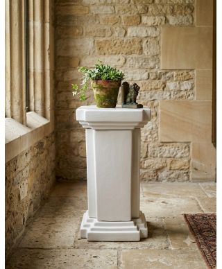 EVAM WHITE Postument 29x29x54,5cm