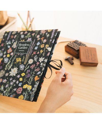 Sleepless Garden - Scrapbook, Album na 80 zdjęć 10x15 cm
