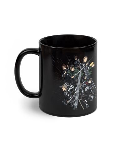 Attack On Titan S4 Strike Team - czarny kubek