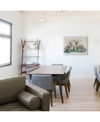 Rabbits And Roses - obraz na płótnie