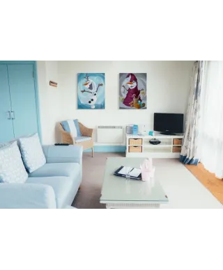 Olaf's Frozen Adventure Dance - obraz na płótnie