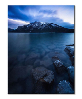 Lake Minnewanka, Canada - obraz na płótnie