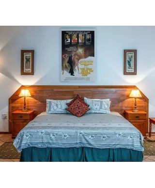 James Bond Człowiek ze złotym pistoletem - obraz na płótnie