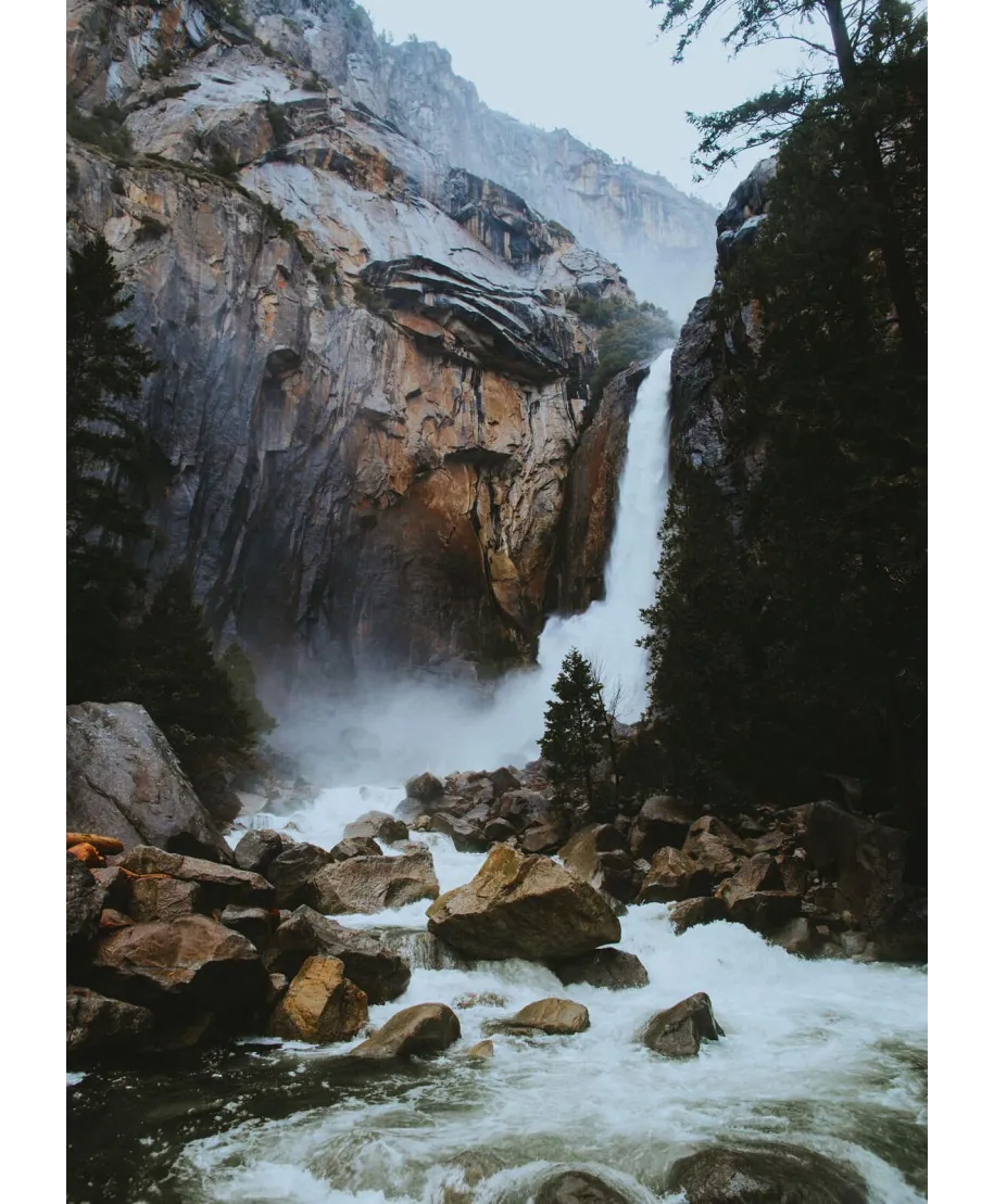 Górski wodospad - plakat