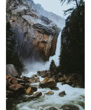 Górski wodospad - plakat