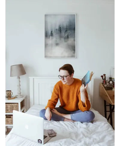 Zamglony las - plakat