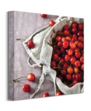 Kosz pełen wiśni - obraz na płótnie