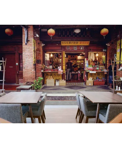 Lost in Taipei Old Town - fototapeta