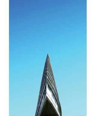 Trójkątny Wieżowiec - plakat