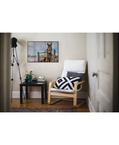 Koń w zagrodzie - plakat