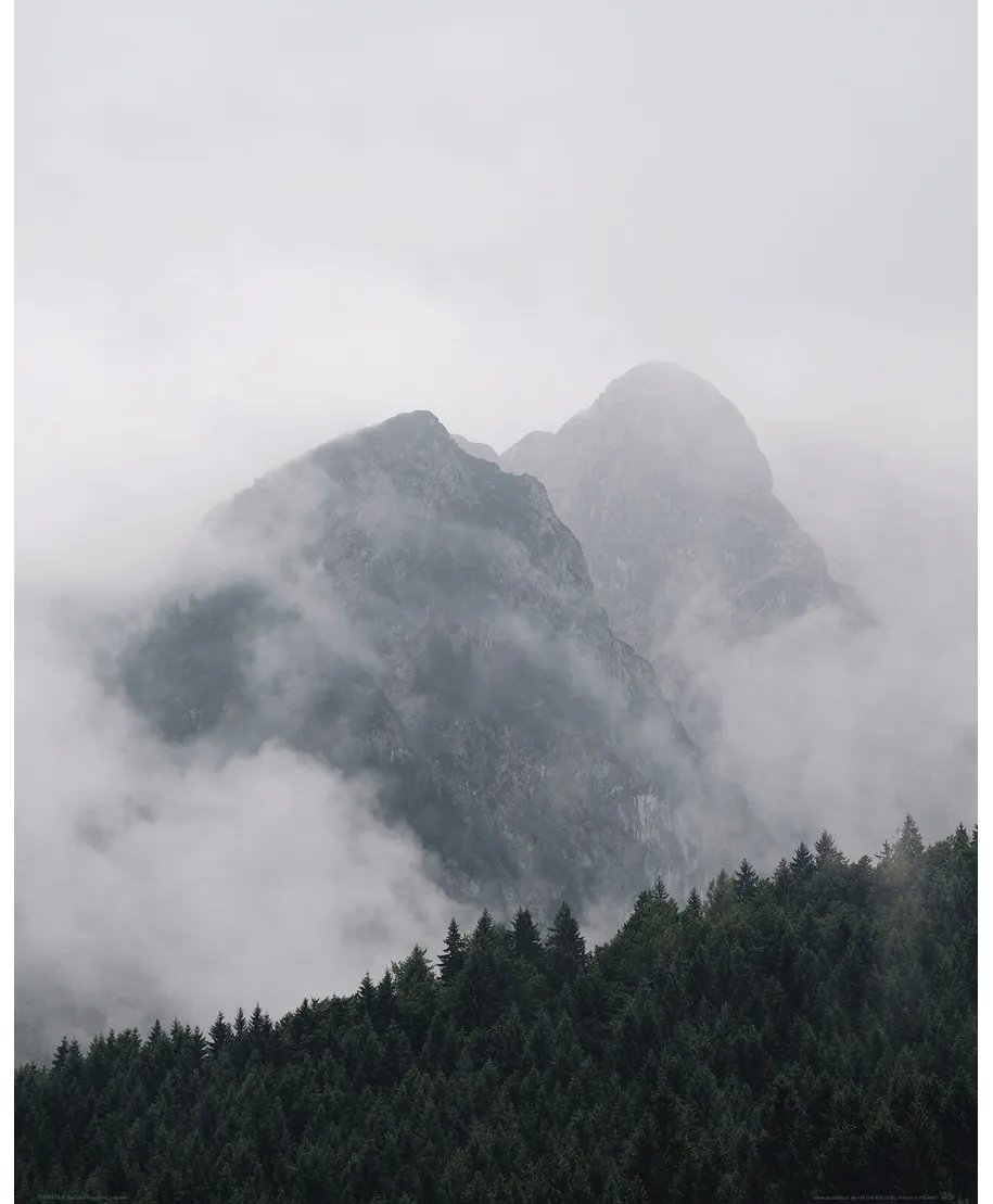Szczyty we mgle - plakat