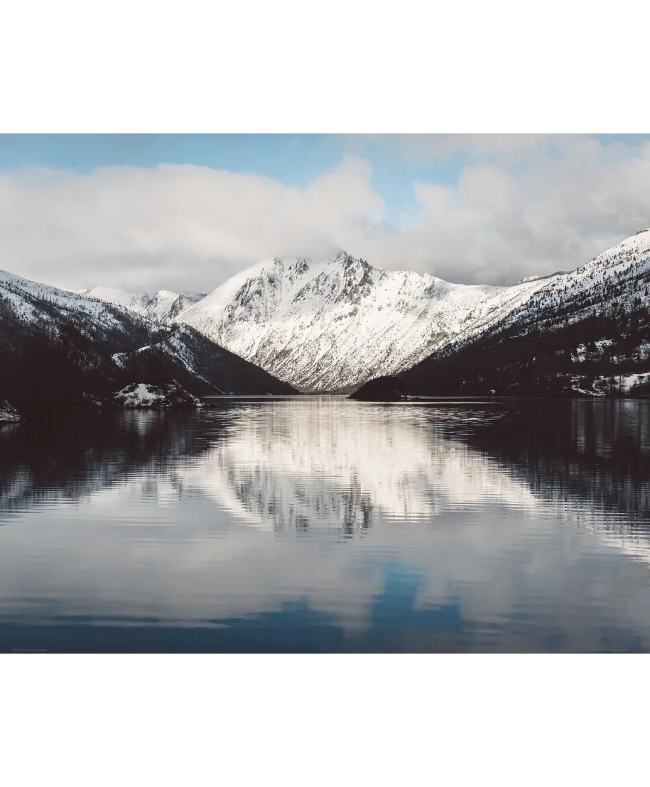Góry pokryte śniegiem - plakat
