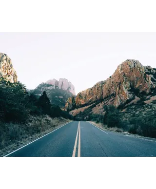 Droga wśród skał - plakat