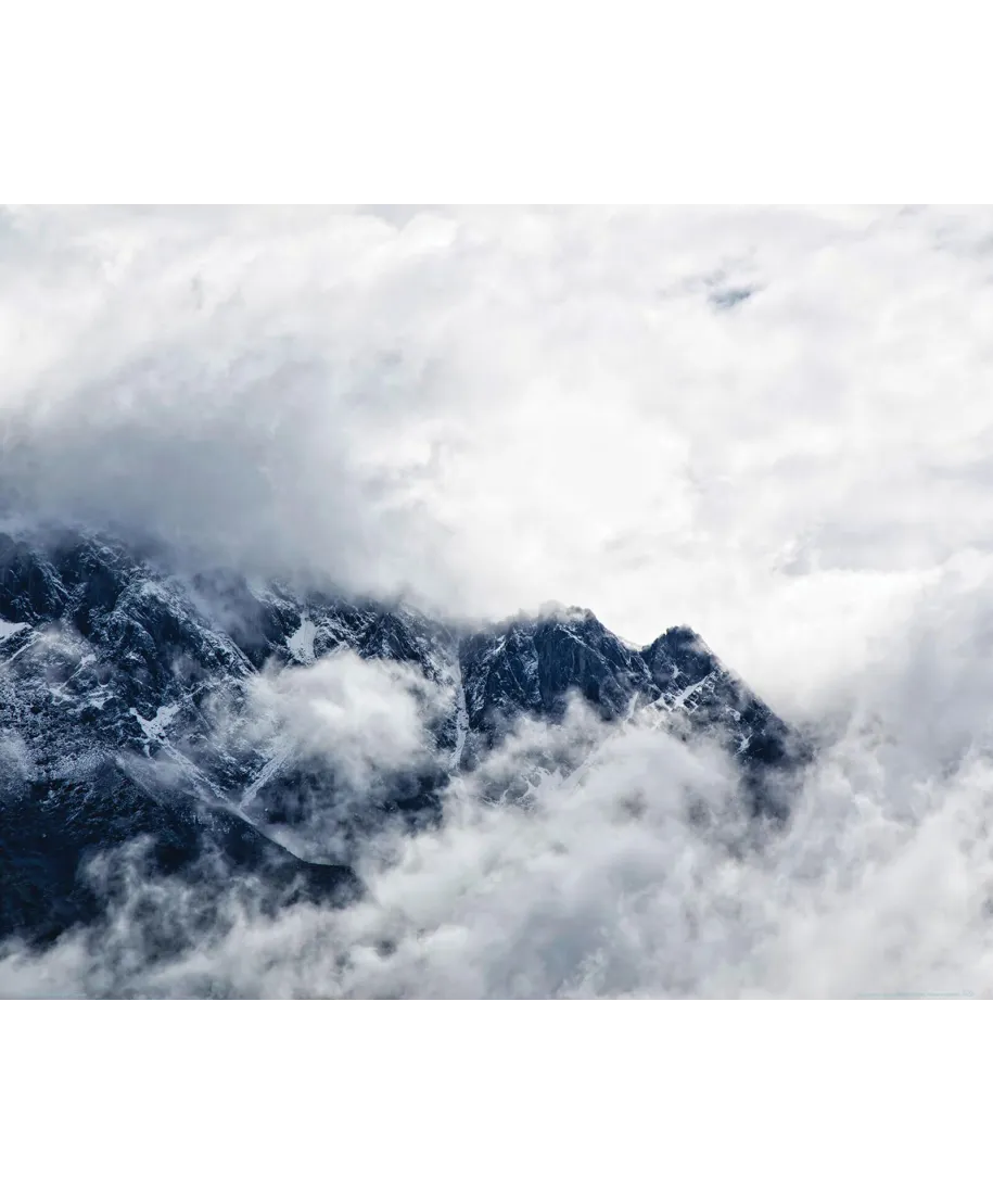 Zachmurzone Góry - plakat