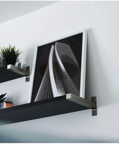 Wieżowiec w Czerni i Bieli - plakat