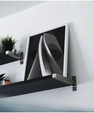 Wieżowiec w Czerni i Bieli - plakat