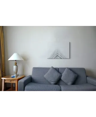 Budynek we mgle - obraz na płótnie