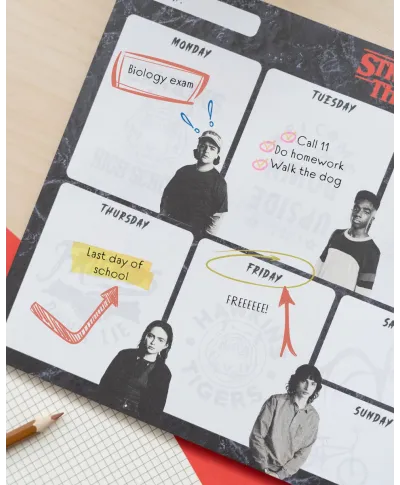 Stranger Things 4 - planer tygodniowy A4