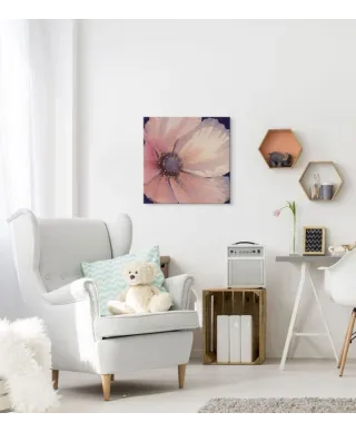 Pale Pink Petals - Obraz na płótnie