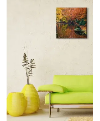 Jesiennie, jeziorko w lesie - Obraz na płótnie