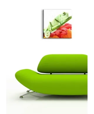 Kameleon na kwiatku - Obraz na płótnie