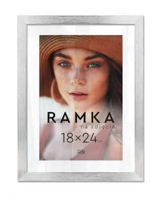 Ramka na zdjęcia 18x24 cm z podpórką Srebrna