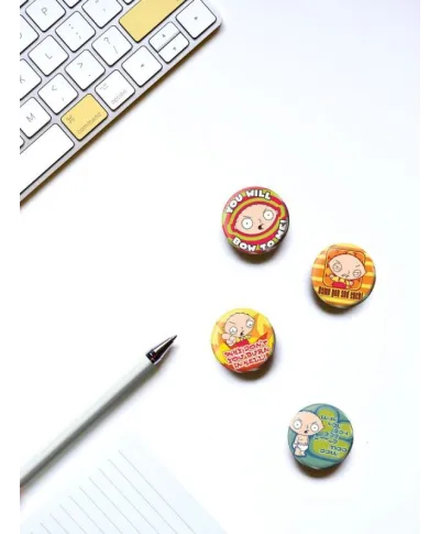 Family Guy (Stewie) - zestaw 4 przypinek