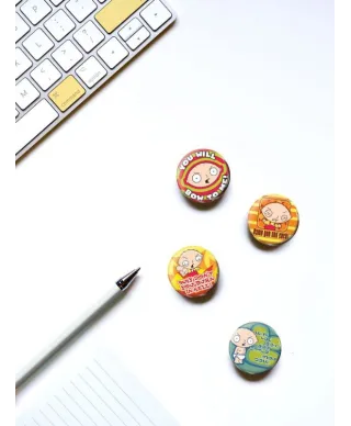 Family Guy (Stewie) - zestaw 4 przypinek