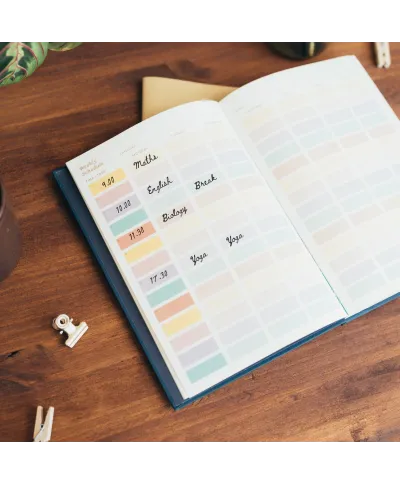 Frida Kahlo - kalendarz szkolny A5 2024/2025