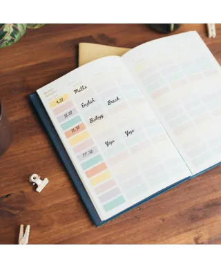 Frida Kahlo - kalendarz szkolny A5 2024/2025