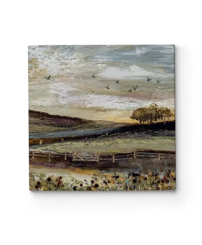 Flying Home To Roost II - obraz na płótnie