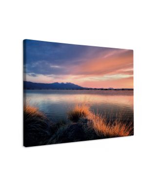 Sunrise On Borax Pond - obraz na płótnie